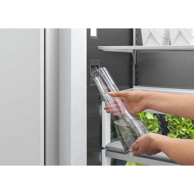 Fisher & Paykel 30-inch Built-in Bottom Freezer Refrigerator with ActiveSmart™ RS3084WLUK1 IMAGE 9