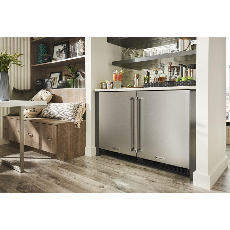 KitchenAid 24-inch, 5.0 cu. ft. Compact Refrigerator KURL114KSB IMAGE 7