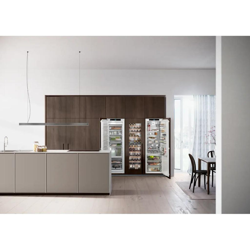 Liebherr 7.5 cu. ft. Upright Freezer with  SmartDeviceBox SIF5181 IMAGE 6