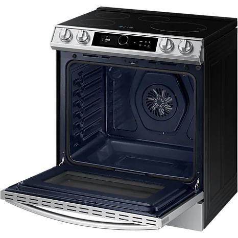 Samsung 30-inch Slide-in Electric Induction Range with WI-FI Connect NE63T8911SS/AC IMAGE 9